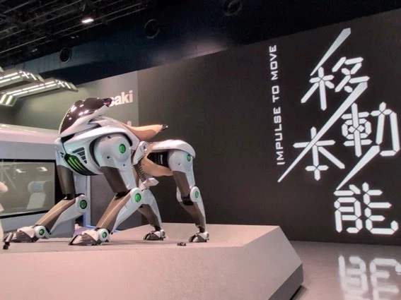 川崎重工グループの四足歩行ロボットのコンセプトモデル「CORLEO」