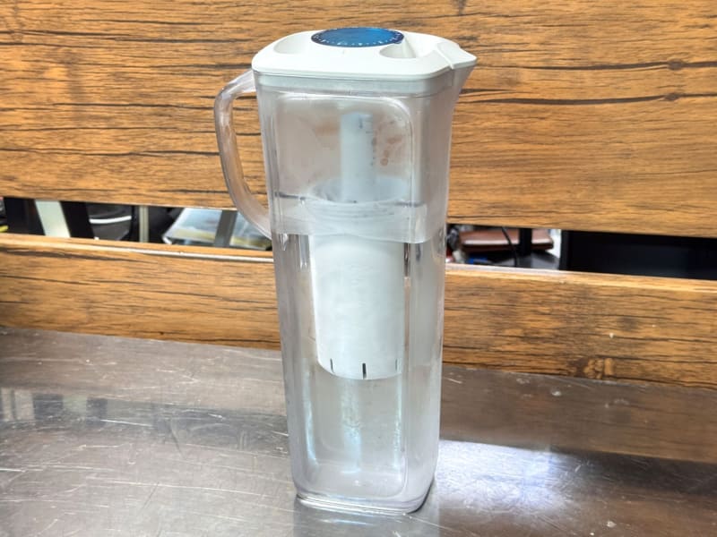 トレビーノのポット型浄水器「PT307SLV」。スリムデザインなので小型冷蔵庫にも入れやすい