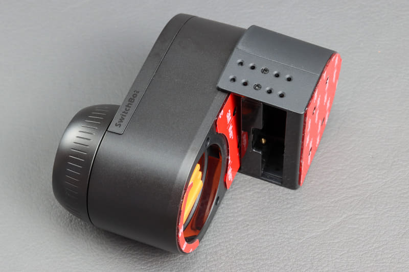 別売の高さ調整プレートを使えば、面付箱錠やプッシュプル錠にも対応できる