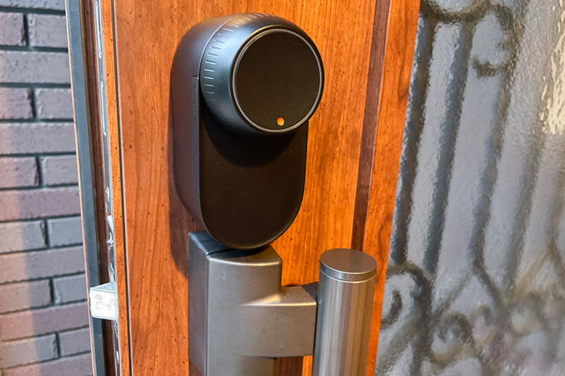 1分間、強く押さえつけておけば貼り付けは完了