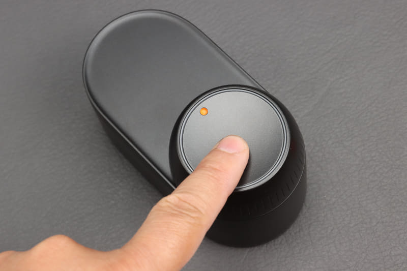 高さ（底面）が地面から125cmほどの位置に両面テープで固定。鉄の扉に貼り付けるのは非推奨だが、自己責任で。もし動かないようならまた移動するかも