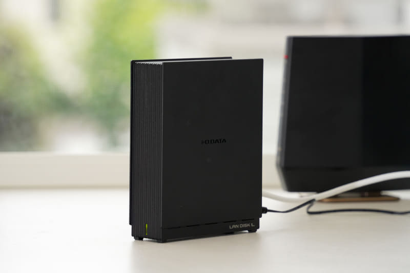 アイ・オー・データ機器のNAS「HDL1-LA02」。ユーザーと共有フォルダの設定を続けていく