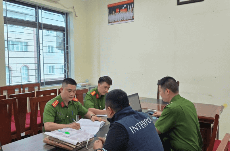 オペレーション・セキュアの様子（<a href="https://www.interpol.int/News-and-Events/News/2025/20-000-malicious-IPs-and-domains-taken-down-in-INTERPOL-infostealer-crackdown" class="strong bn" target="_blank">インターポールの発表</a>より）