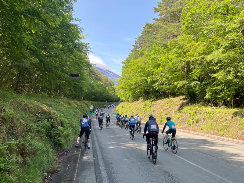 計測開始前の地点で停車して写真撮影。走行中は撮影できないので、この後は写真がありません