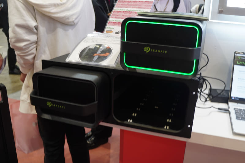 大容量データを持ち運ぶ「Seagate Lyve Mobile」