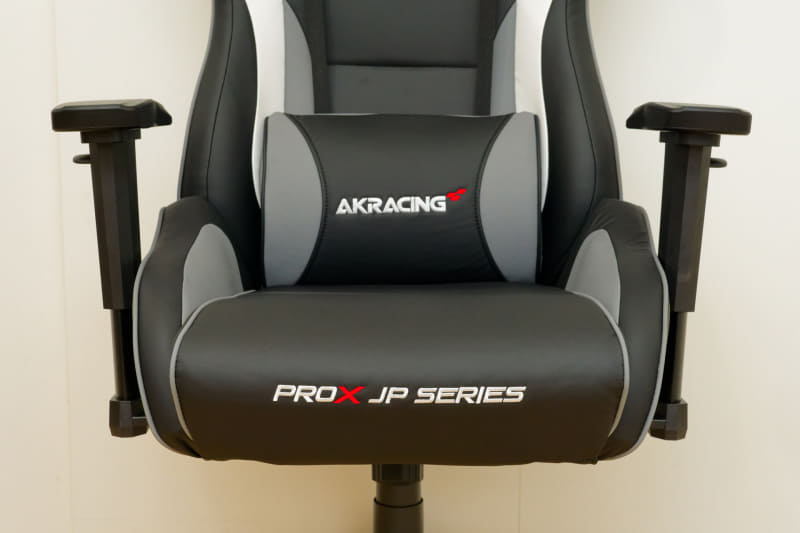 全体の張り地に国産高品質合成皮革を使用