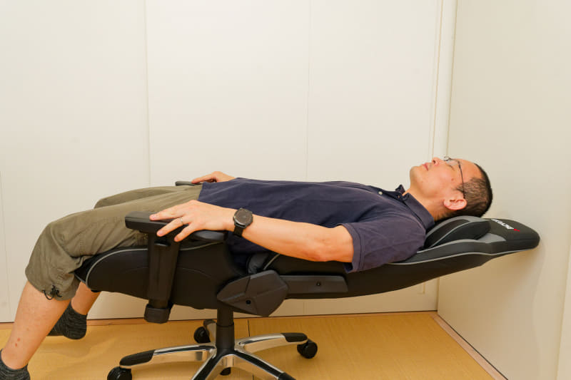 180°まで倒す場合は（身体が反ってしまうので）ランバーサポートは外した方が楽かもしれない