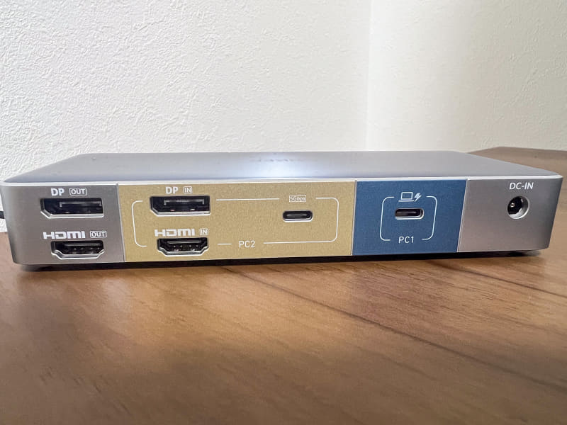 PC1（青）をノートPC、PC2（黄色）をデスクトップPCと接続する