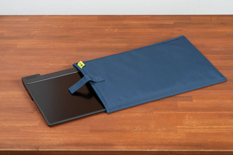 専用のケースが付属。持ち運び時も安心