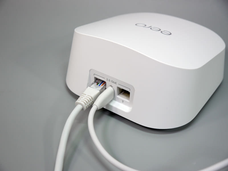 有線は2ポートでどちらも2.5Gbps対応。WAN/LANは自動判別