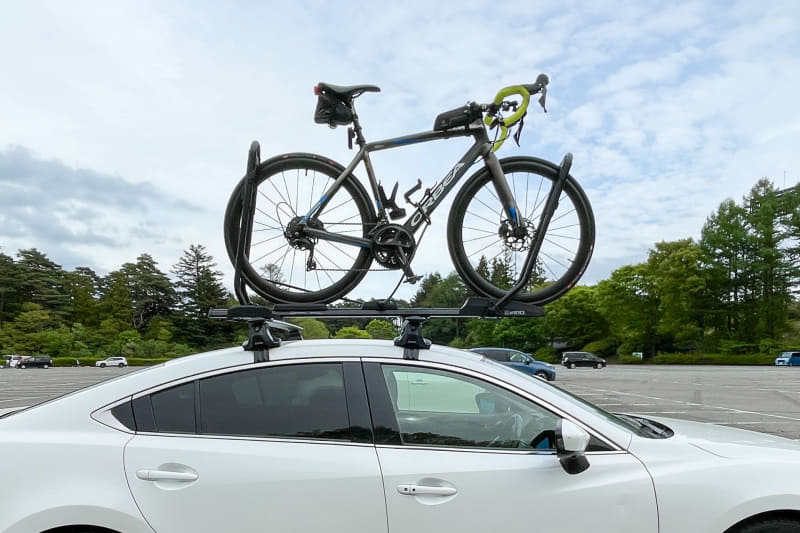 前後輪のタイヤを押さえる構造の「タイヤホールド3」