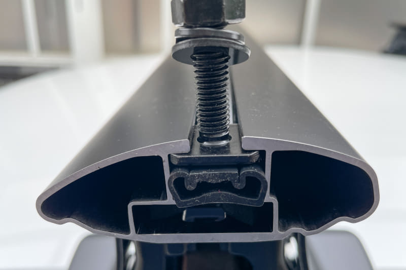 こんな感じでレールにはめる