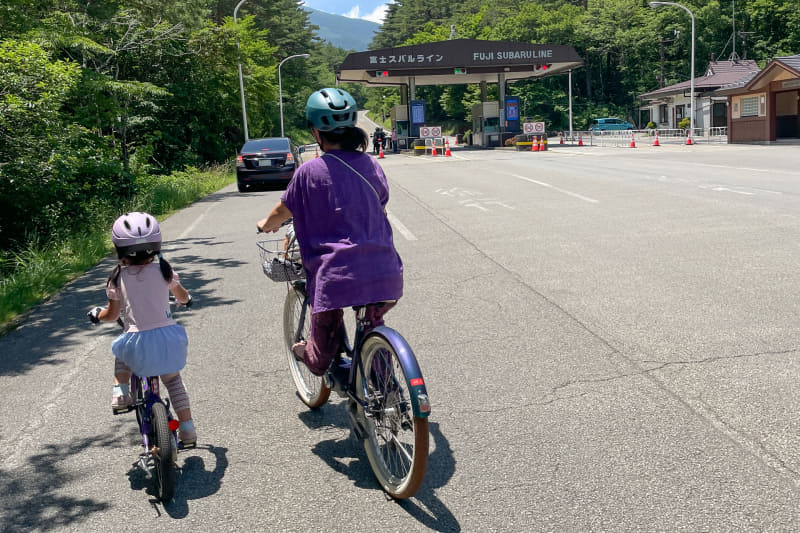途中何度も止まりながらも登り切った