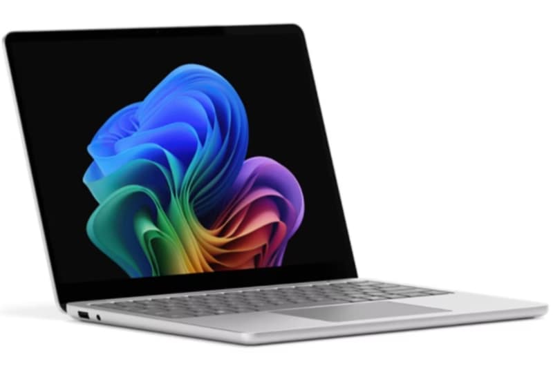 法人向け Surface Laptop,Copilot+ PC,13インチ|Snapdragonは2025年9月出会で16万1480円から