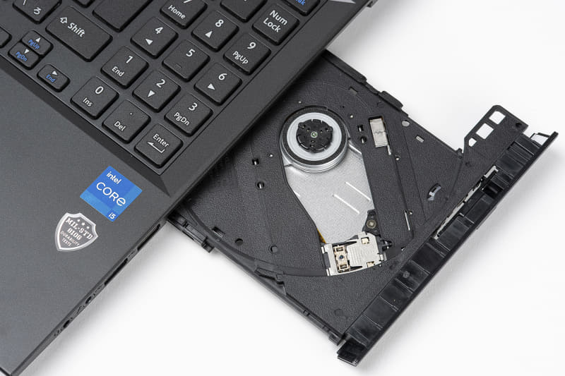 光学ドライブも搭載されている