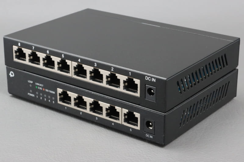 8ポートスイッチングハブ「FX2G-08EM2」は、従来の5ポートモデルと同じ寸法でも発熱は少ない