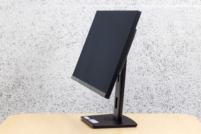 チルト機能、最大上向き23°まで上げたところ