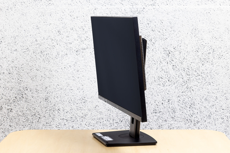 最大下向きは5°まで下げられる