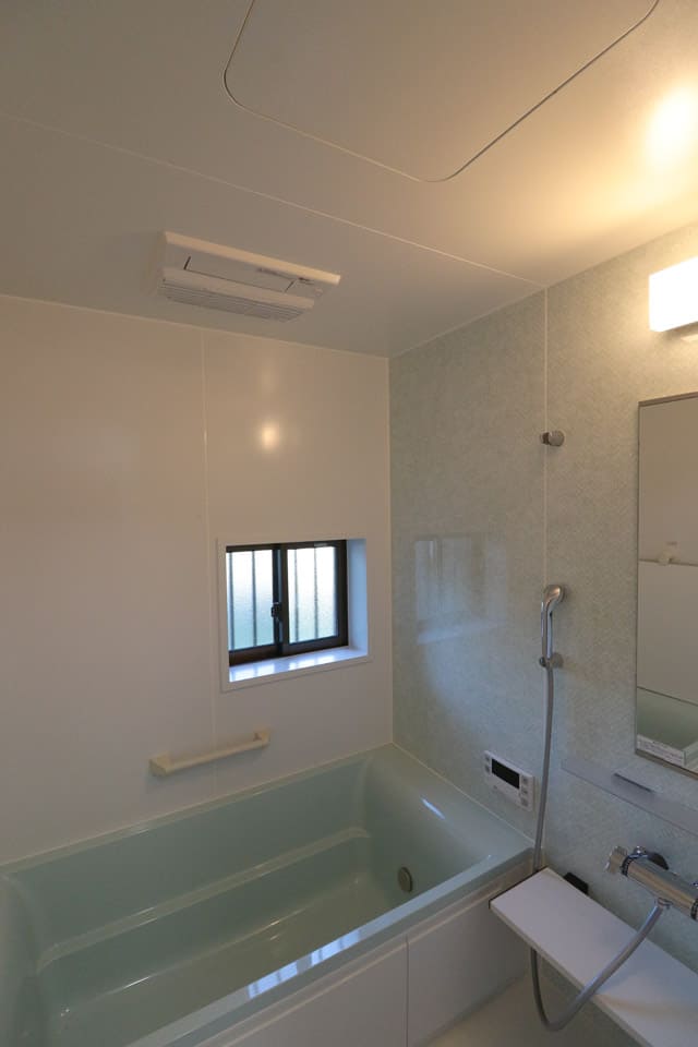 6年前にリフォームされた浴室。名古屋の自宅マンションの浴室より少し広い