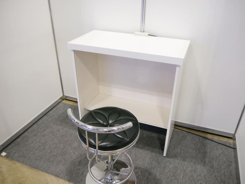 電源が用意されているので安心して仕事ができる