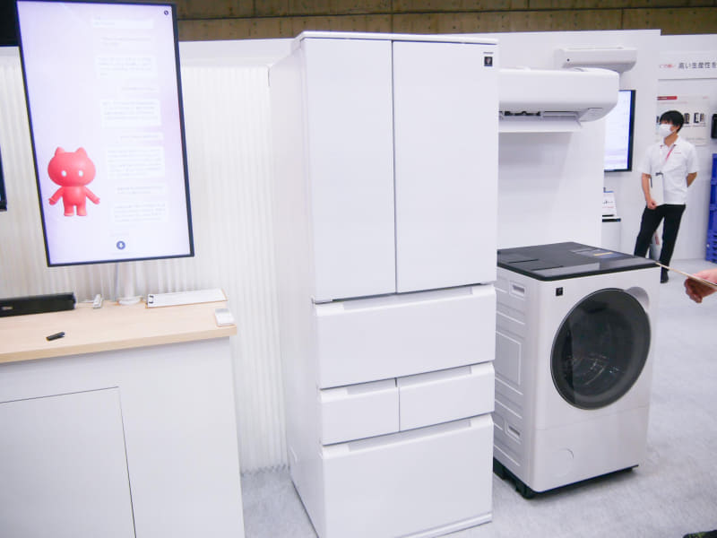 マイAIエージェントがシャープのAIoT家電群と接続してサポートしてくれる