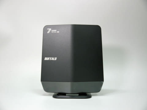 バッファロー「WSR6500BE6P」、3つの“答え”で独自の存在感を放つミドル