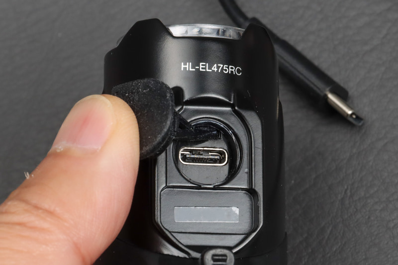 USB Type-Cに対応。向きを気にしないでいいのが地味に便利