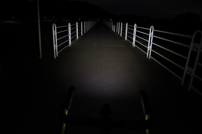 VOLT800 NEO ロー（200ルーメン・12時間）