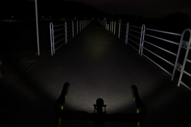 VOLT400 ミドル（100ルーメン・8時間）