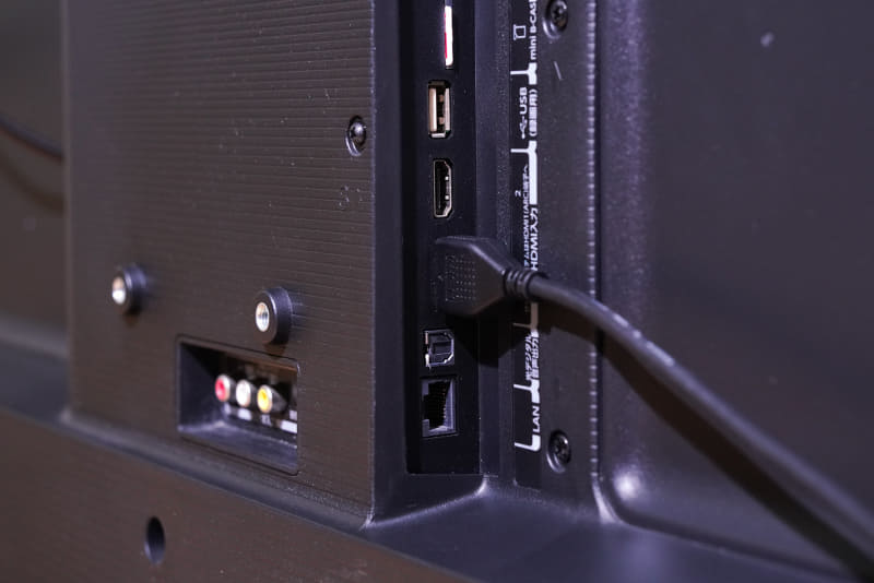 テレビの外部HDMI入力に「おもいでばこ」のHDMI出力を繋いで、入力を切り替えておく