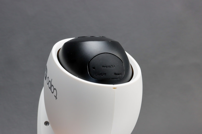 レンズ部の下側にあるカバー