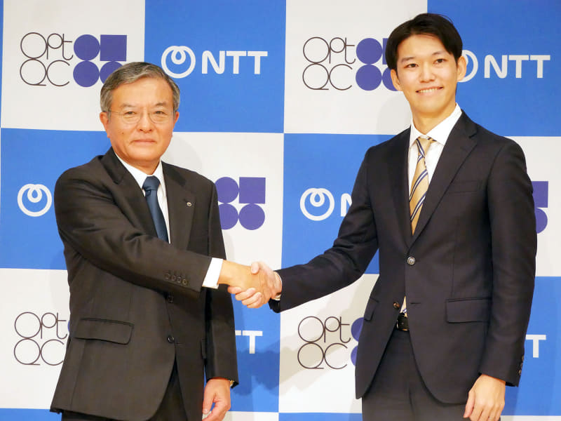 NTT代表取締役社長 CEOの島田明氏（写真左）と、OptQC 代表取締役CEOの高瀬寛氏（写真右）