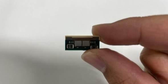 150GHz帯AiPモジュールの外観