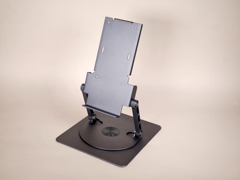 別売スタンドのT1S5。左右の回転はスムーズで、傾きは力を入れて調整する仕様