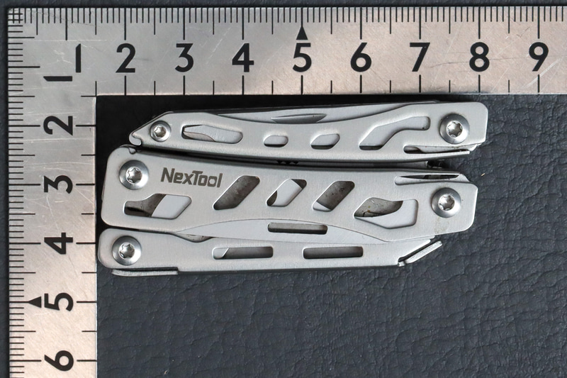 折りたたんだ時のサイズは62×26×16mm