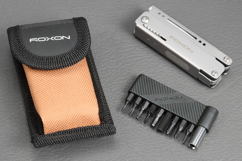 ROXONのM3（後述のM2も）にはビットとケースが付属する
