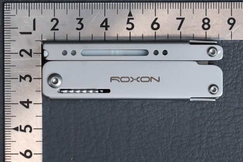 折りたたんだ時のサイズは70×24×16mm