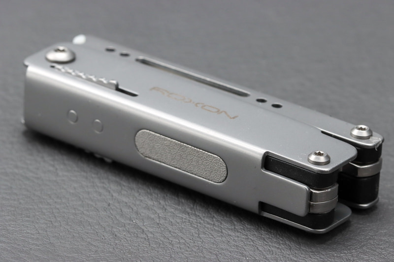 折りたたんだ時のサイズは70×24×16mm