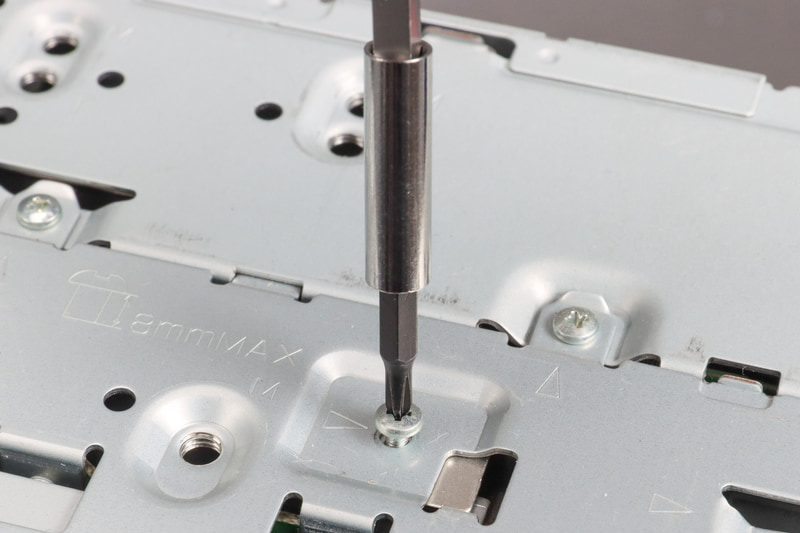 付属のビットをつけたところ。アダプターが外れやすくて少し使いづらい