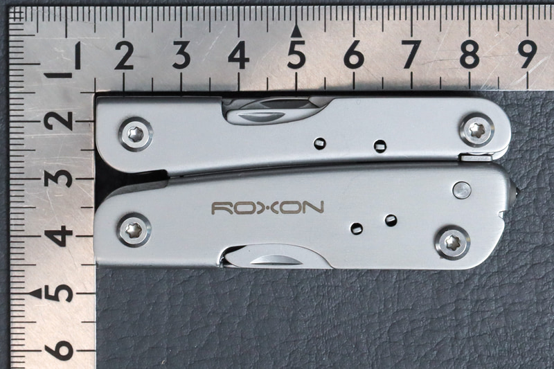 折りたたんだ時のサイズは70×29×17mm