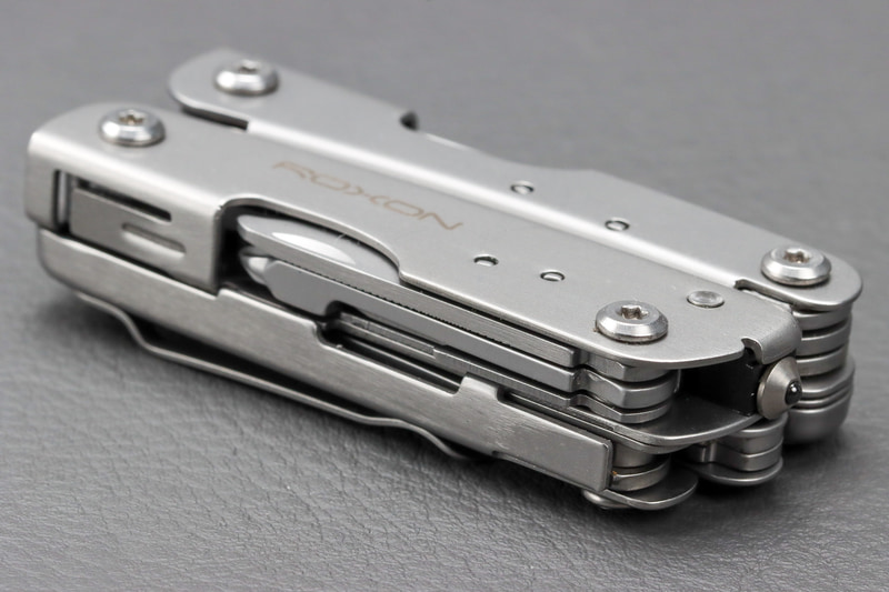 折りたたんだ時のサイズは70×29×17mm