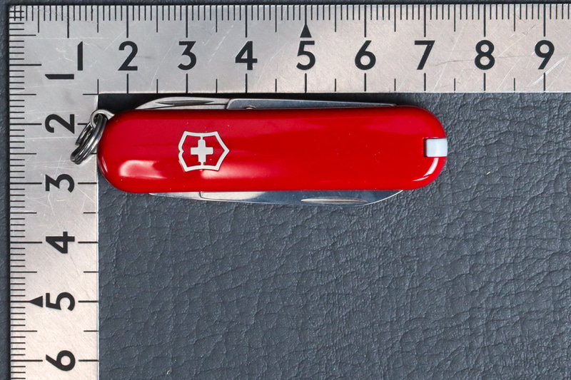 折りたたみ時のサイズは58×18×9mm