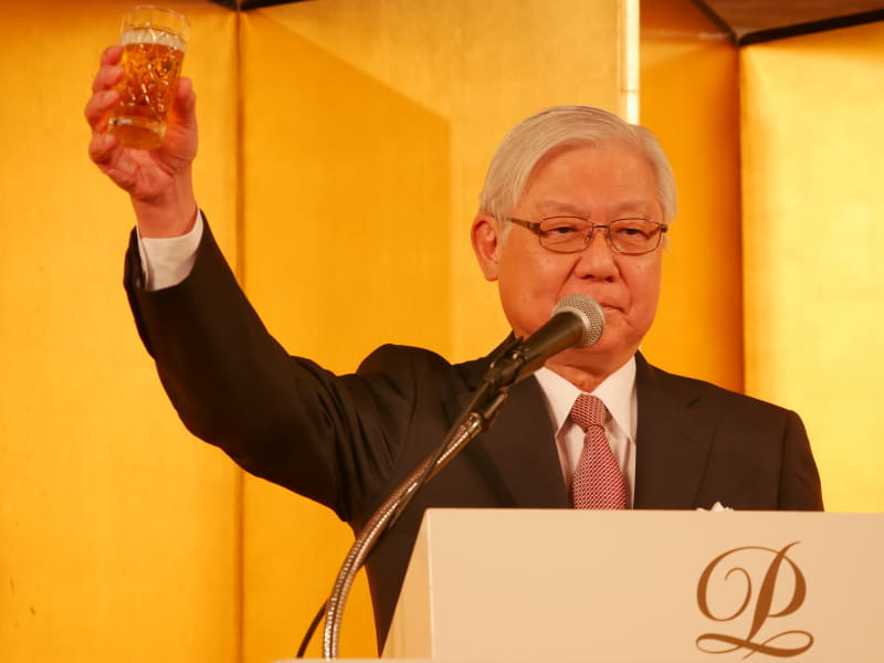 乾杯の音頭をとったJEITAの新野隆筆頭副会長（NEC会長）