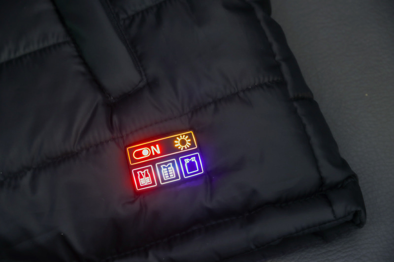 こちらはおなかを高温（赤）、背中を中温（白）、肩を低温（青）にした状態。部分的にオフすることもできる