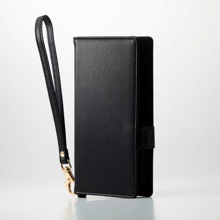 ハンドカードケースとストラップ付きタイプ