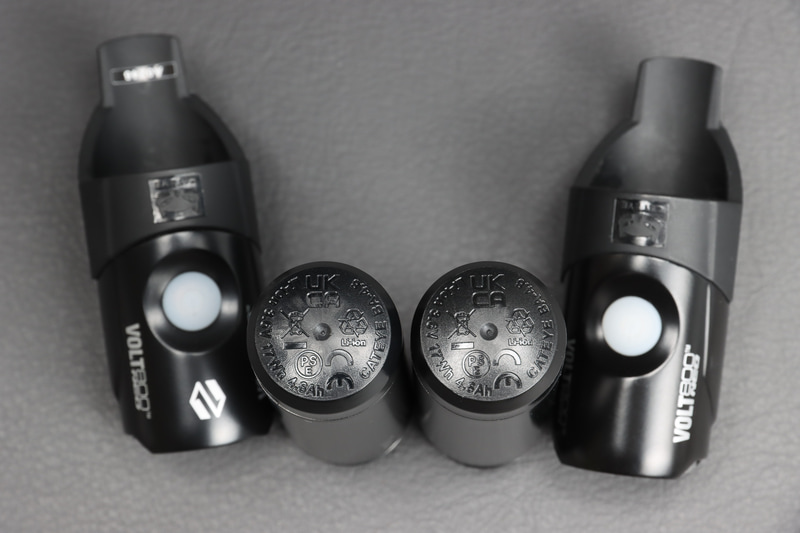 バッテリーもVOLT800 NEOと同じだ