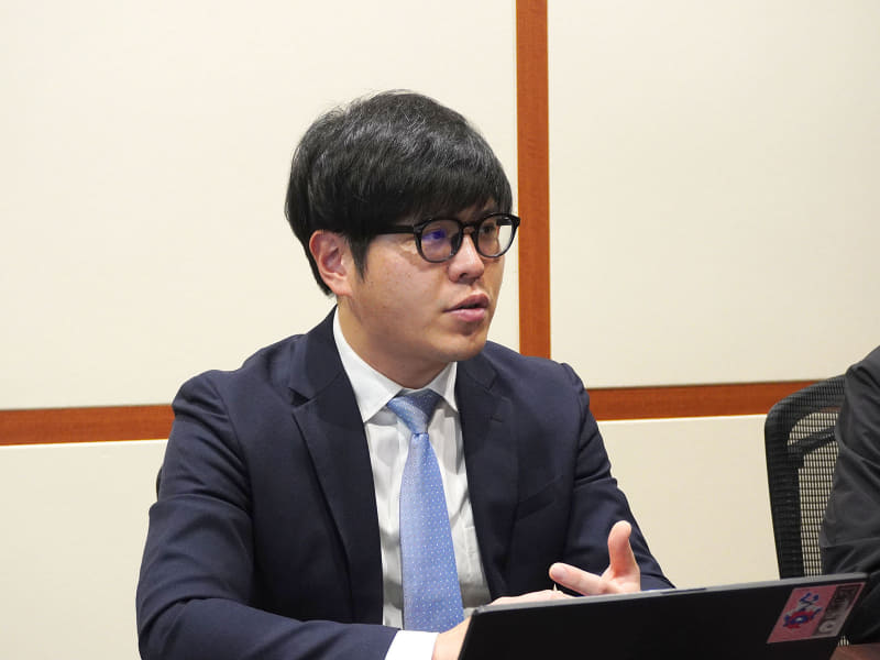 「（『フレッツ 光クロス』にはある）電話やテレビといったサービスはありません」と李氏。データ通信回線のみのサービスとして提供し、この後、サービスの追加なども検討していくことになるという