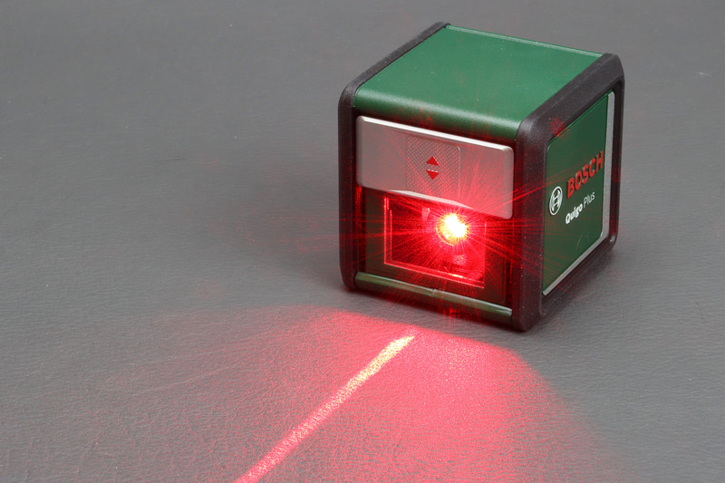 目盛り付きのレーザー墨出し器であんなことやこんなことをやってみた