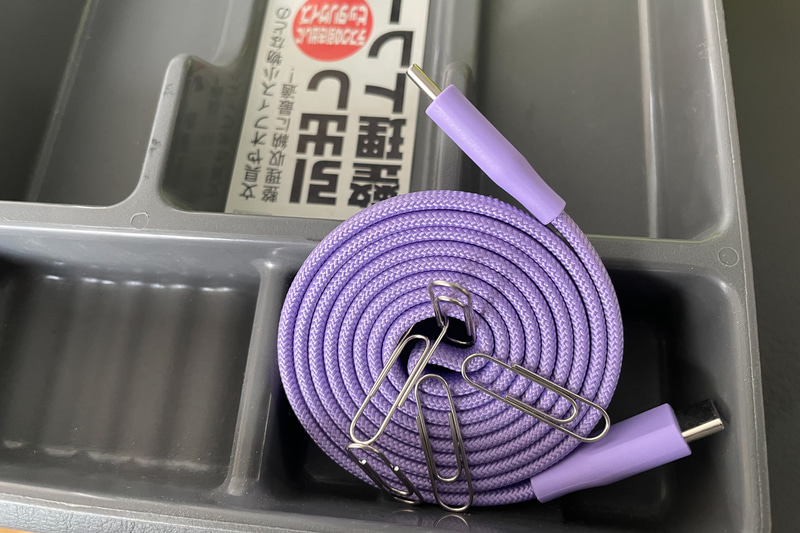 引き出しに入れるとクリップがくっついてしまうのは難点