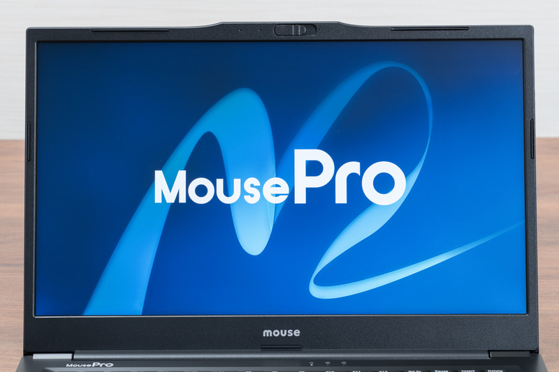 14型液晶パネルはノングレアで、1920×1080のフルHD